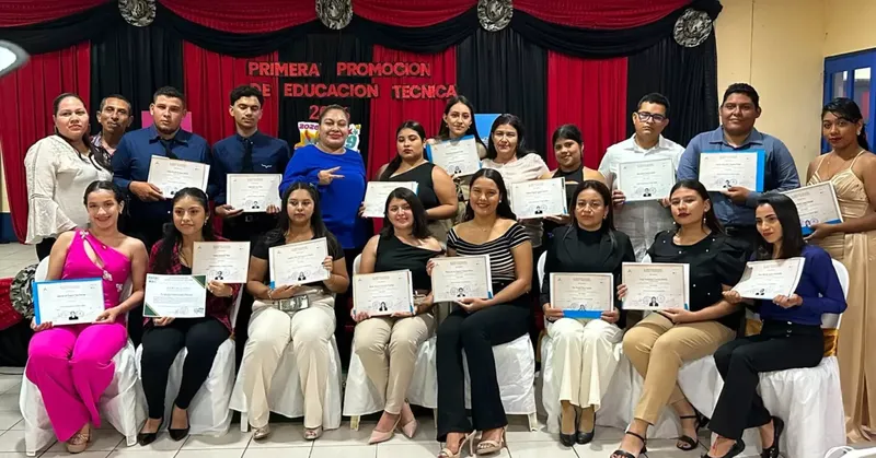 46 nuevos técnicos se gradúan en Centro Tecnológico Josefa Toledo