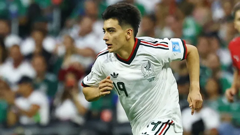 Gilberto Mora, el jugador que buscan dos 'gigantes' de Europa