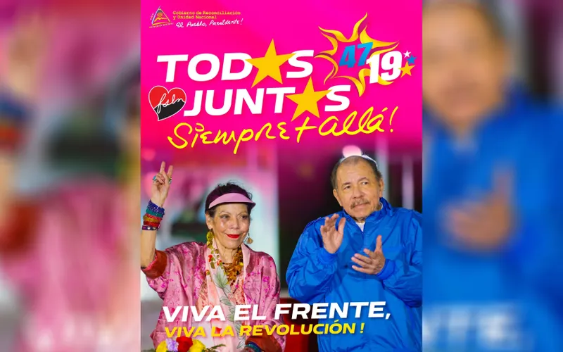 Publicaciones de mensajes de felicitación en redes sociales por el 47/19