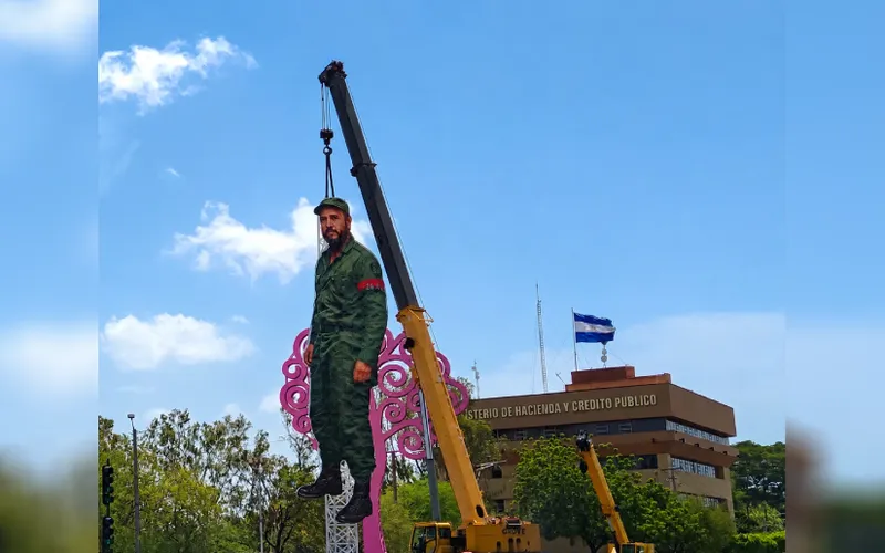 Nicaragua honra a Fidel Castro con escultura por su centenario