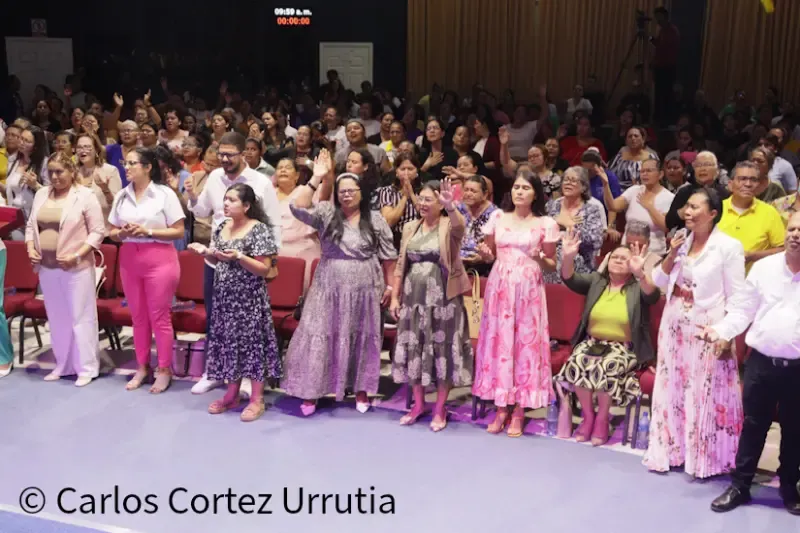 “Mujeres en avivamiento, mujeres empoderadas”