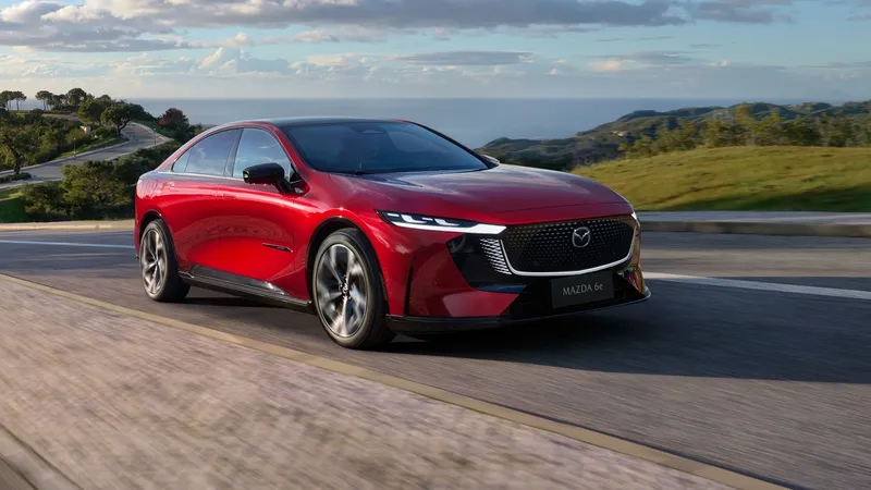 Sigue siendo el coche eléctrico más bonito del mercado, pero ahora es mucho mejor y tiene hasta 560 km de autonomía