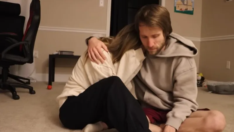 Youtuber se entera de que su esposa espera bebé con síndrome de Down y toma decisión polémica