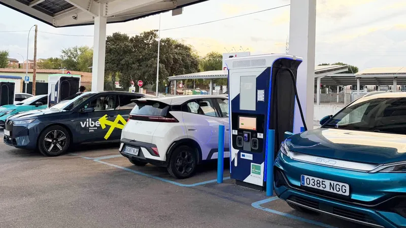 Si llenar el depósito del coche cuesta 30 € más, tiene sentido que algunos abandonen la combustión