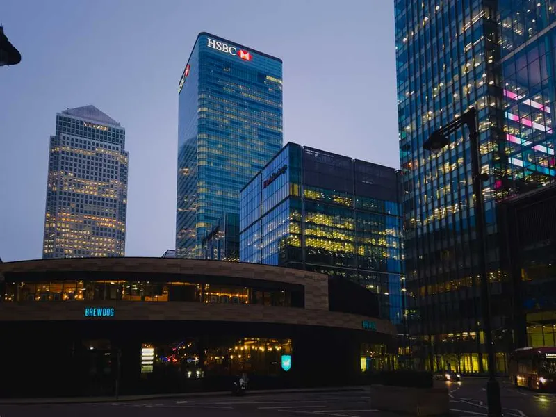 HSBC ficha a 100 expertos para acelerar su ofensiva mundial en IA
