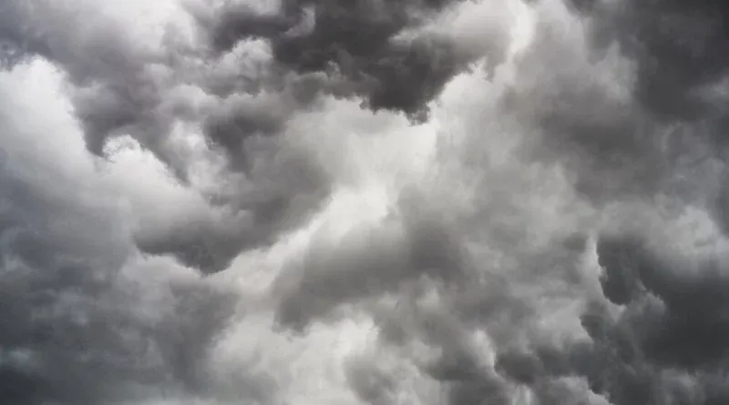 Onda tropical 9 generará lluvias y vientos moderados