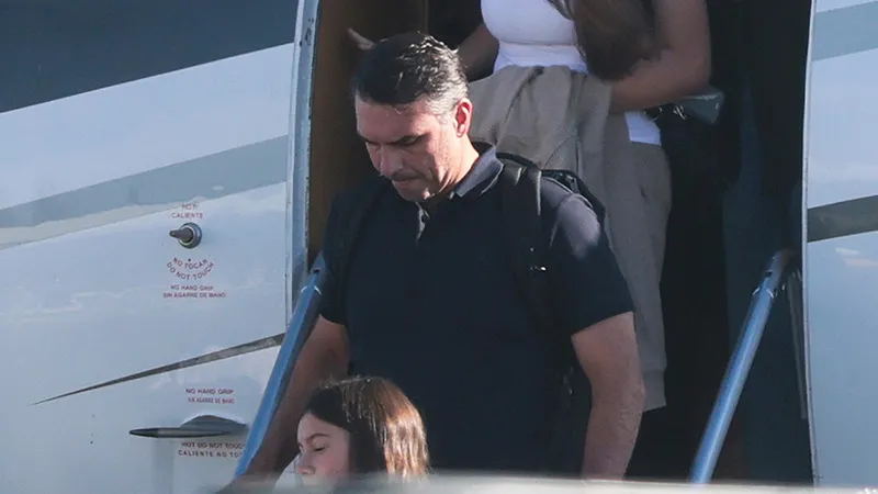Revelan cómo hizo Flávio Bolsonaro para fugarse de Brasil y volar desde Argentina hacia EE.UU.