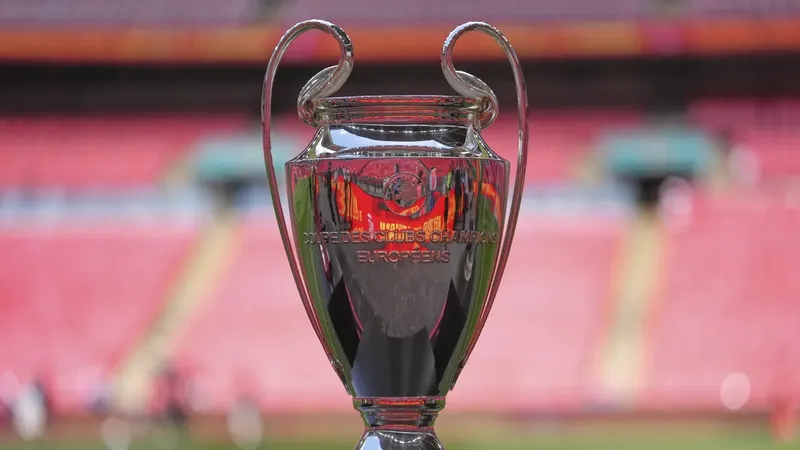 UEFA guardará un minuto de silencio en la Champions League por la tragedia en Nepal