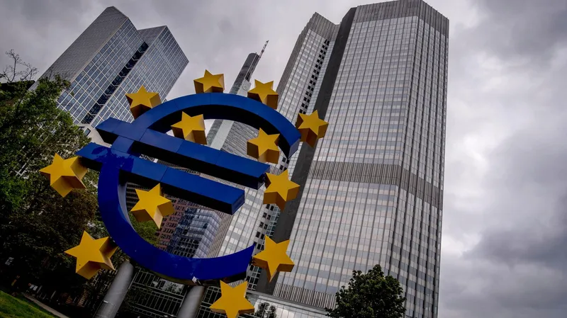 La incautación de activos rusos por la UE sería un "gigantesco robo", opina un eurodiputado eslovaco