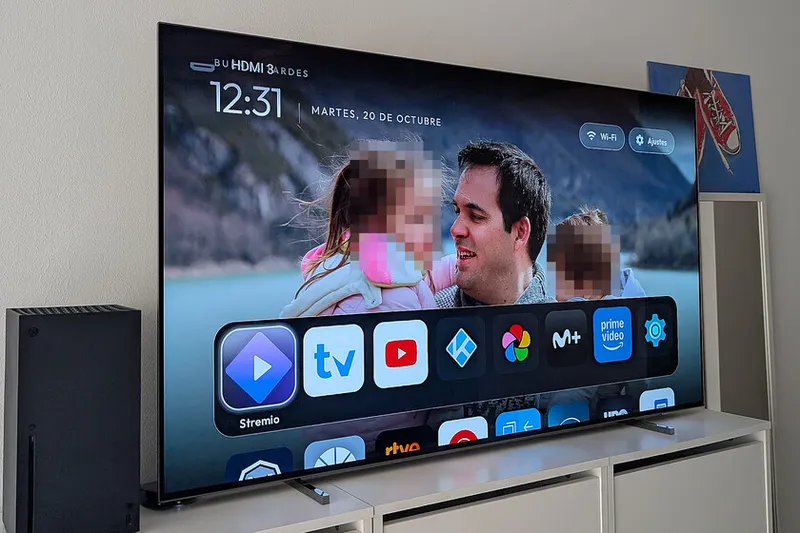 La última sensación viral de la IA es eliminar anuncios y bloatware de las Smart TV: he "tontificado" mi Chromecast y es maravilloso