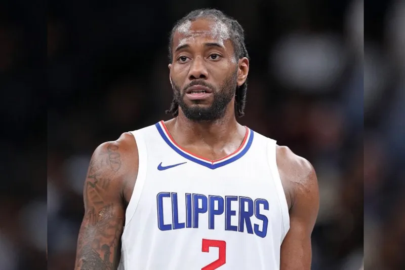 Kawhi Leonard regresa a los Toronto Raptors en traspaso con Clippers