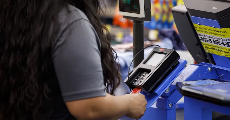 Regulador en México pone en la mira aceptación de vales de despensa en comercios