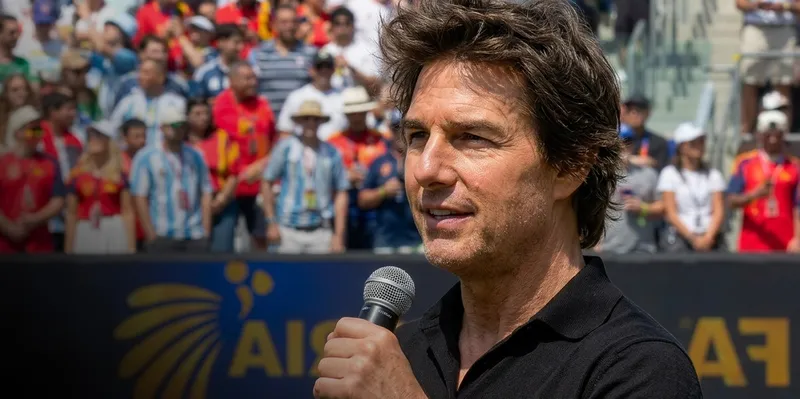 Tom Cruise emociona con un mensaje de unidad en la final del Mundial 2026