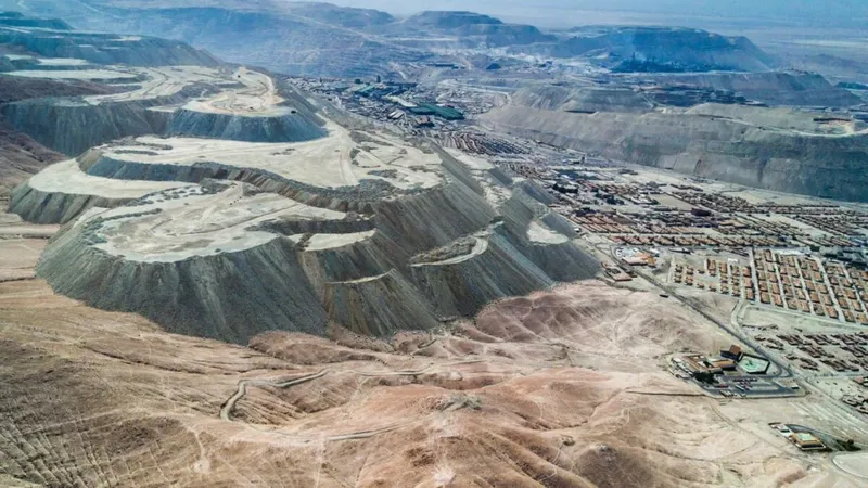 La inteligencia artificial está desatando una nueva fiebre del cobre. Las tecnológicas podrían triplicar su demanda en apenas dos años y la minería ya siente la presión