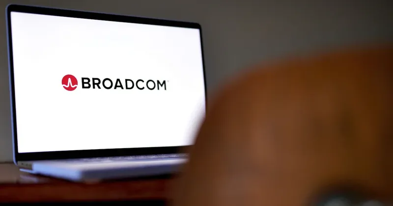 Broadcom enfría el entusiasmo por la IA con previsiones que no cumplen expectativas