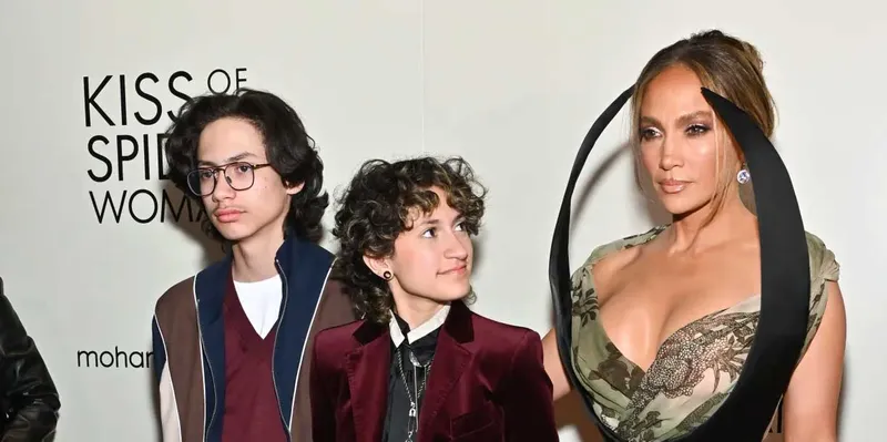 Jennifer López vive un giro emocional mientras impulsa su nueva película