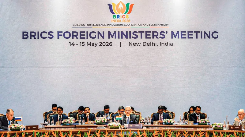 India insta a BRICS liderar la estabilidad internacional