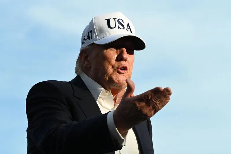 Trump realizó millonarias operaciones en el mercado bursátil involucradas con grandes firmas