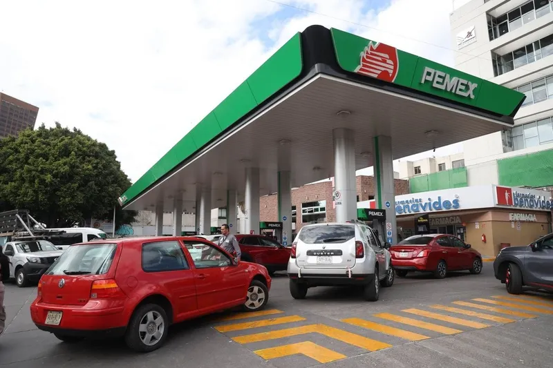 Secretaría de Hacienda aumenta subsidios semanales para gasolinas y diésel