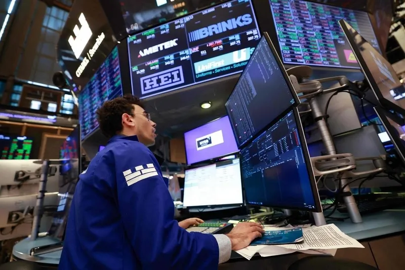 Los mercados resienten incertidumbre geopolítica y elevada inflación