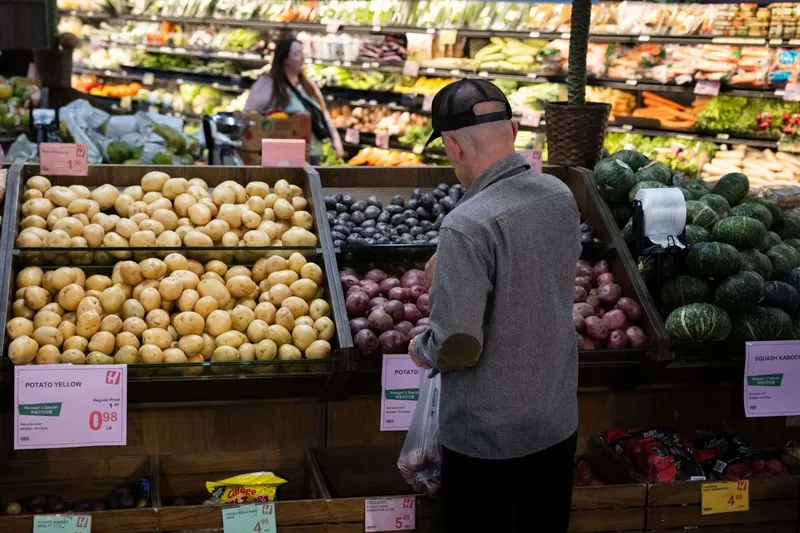 Inflación en EU alcanzó en abril su nivel más alto en tres años por la guerra en Irán