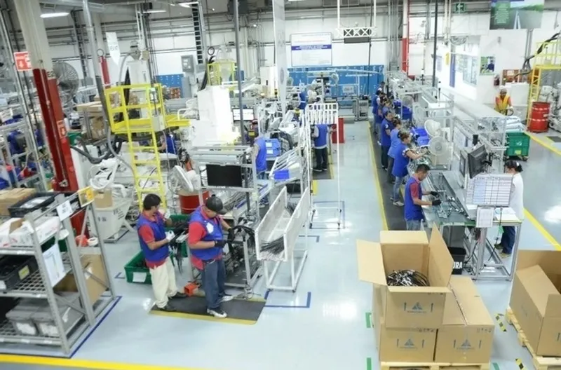 Producción manufacturera disminuyó 1.1% mensual en marzo: Inegi