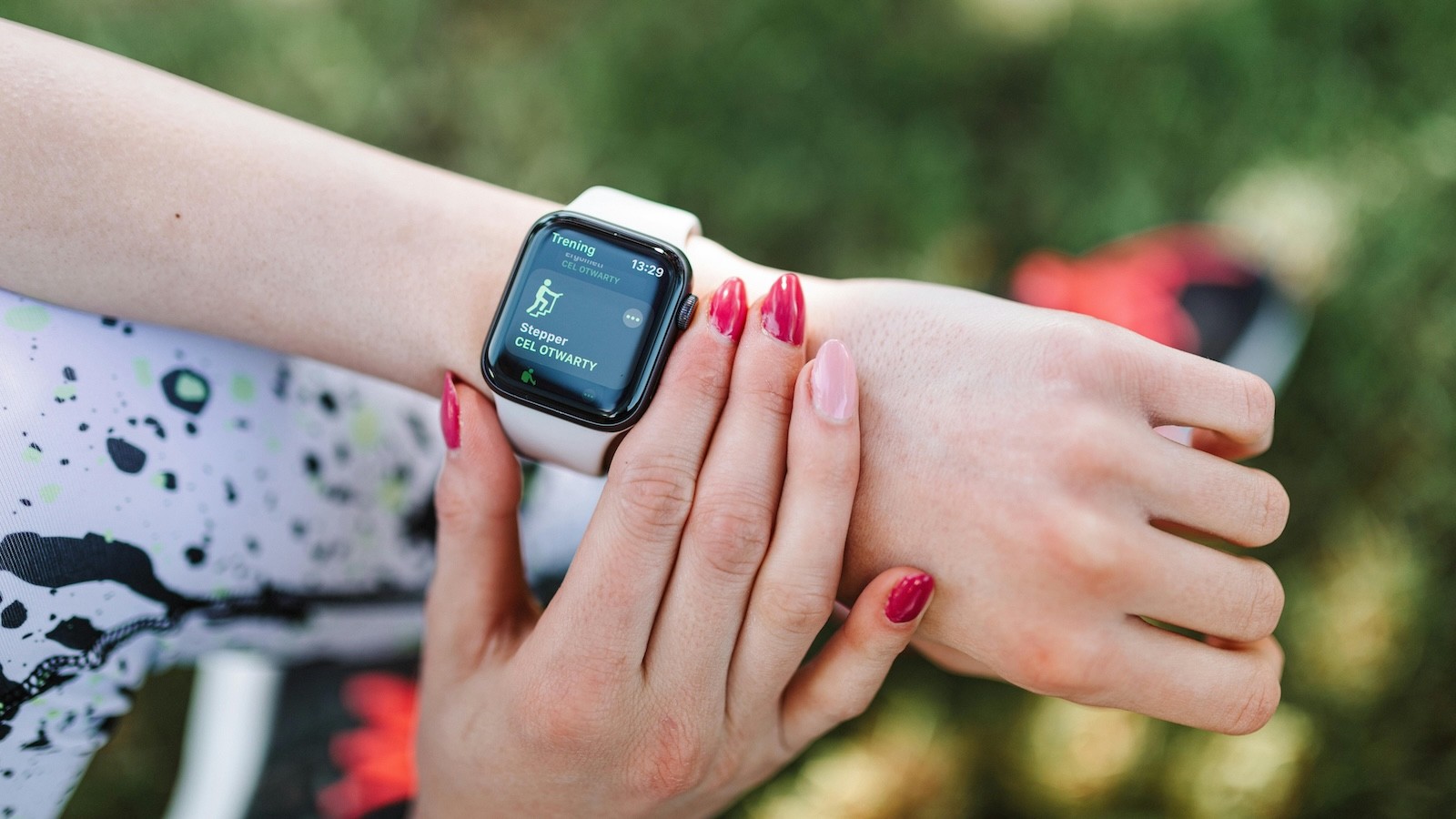 ¿Merece la pena un Apple Watch si hago deporte, o hay otros mejores?