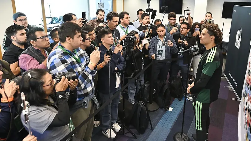 Memo Ochoa asegura que no exigirá la titularidad de la portería de México