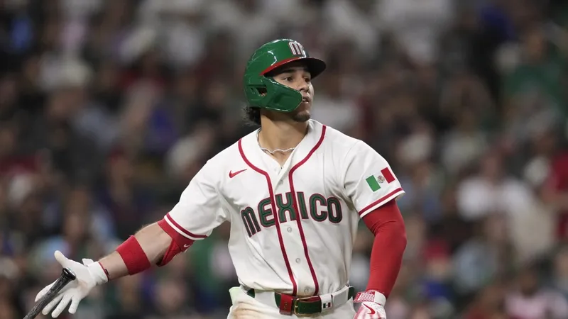 Dodgers adquieren al jardinero mexicano Alek Thomas