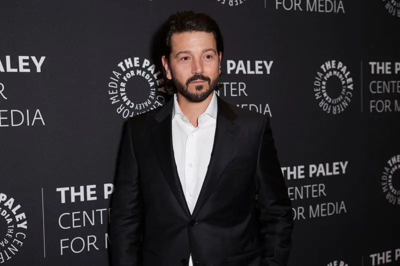 Diego Luna estrena en Cannes “Ceniza en la boca”, su nuevo proyecto como director