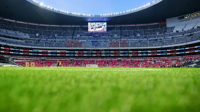 El Mundial en el Estadio Azteca de nuevo en riesgo por fallo de un juez federal a favor de los dueños de palcos