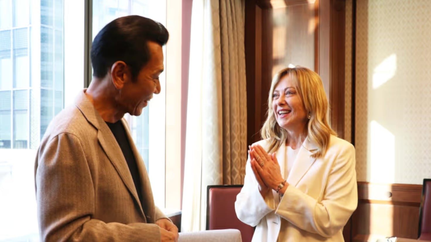 La visita de Giorgia Meloni, primera ministra italiana, a una leyenda del manga muy querida en Italia