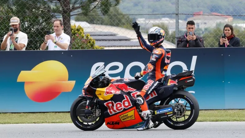 Jorge Martín tendrá que pasar por la repesca y Acosta lidera la práctica ante Alex Márquez