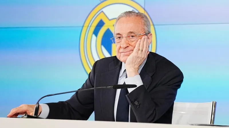 "No hay ni un año que no se hayan pegado dos jugadores. Le das una patada a ese, te la devuelve y tan amigos"