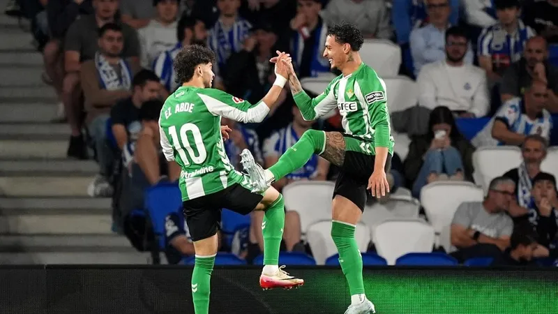 ¡Cucho adelanta al Betis!
