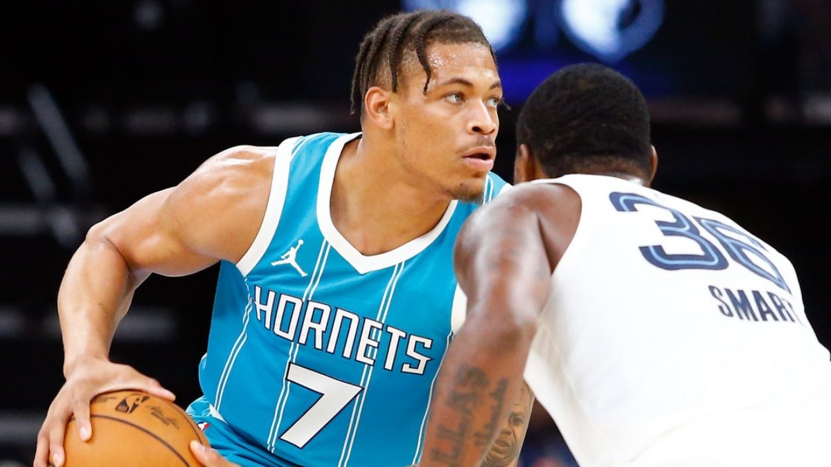 Charlotte incorpora a Keyontae Johnson