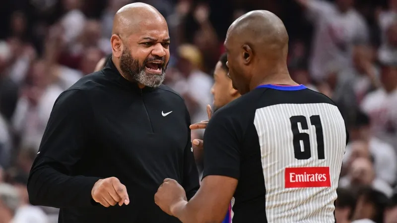 Bickerstaff, último en estallar contra los árbitros: «Es inaceptable»