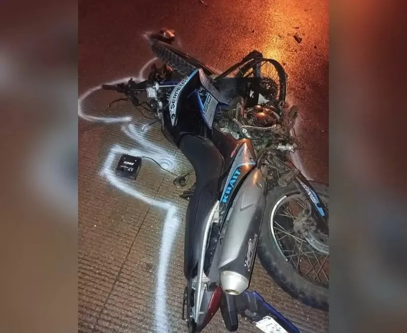 Joven pierde la vida al impactar moto en que viajaba contra valla en Tipitapa, Managua