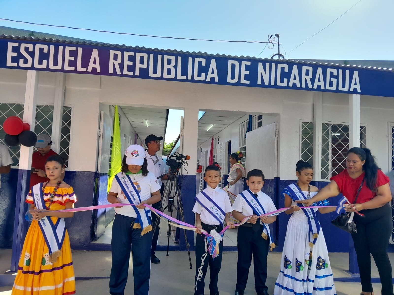 Inauguran rehabilitación de colegio en el Barrio Altagracia con una inversión de C$4.3 millones