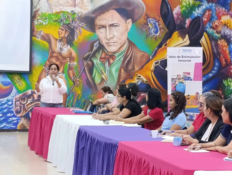 Maestros actualizan conocimientos para optimizar la atención de la niñez de 0 a 3 años