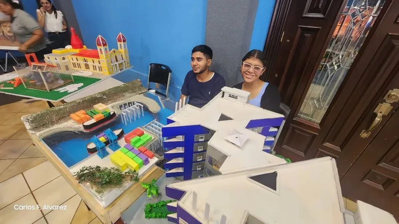 Comunidad universitaria celebra 85 años de Ingeniería Civil con proyectos innovadores