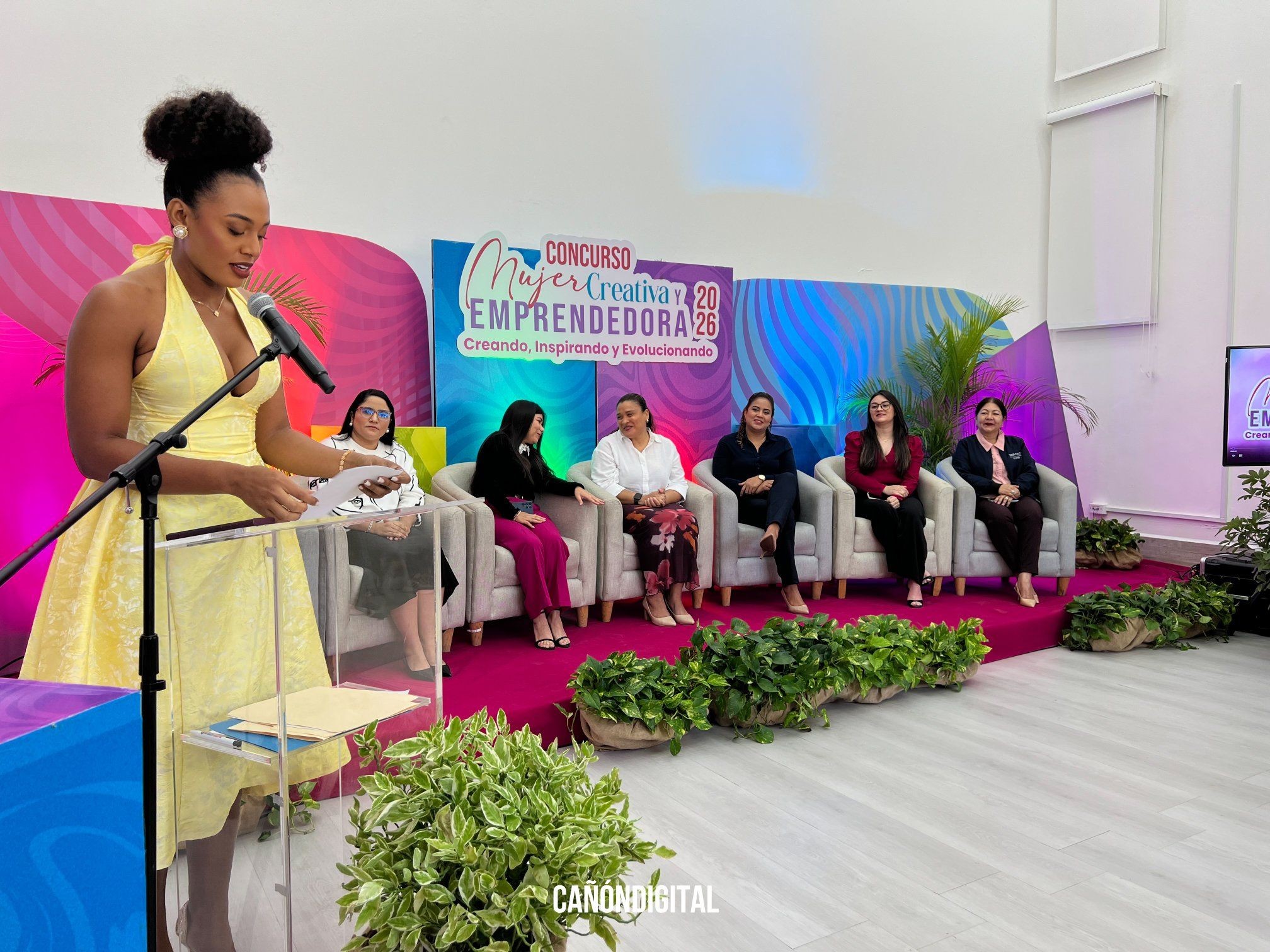 Lanzan II Edición del concurso Mujer Creativa y Emprendedora con premio de C$31 mil