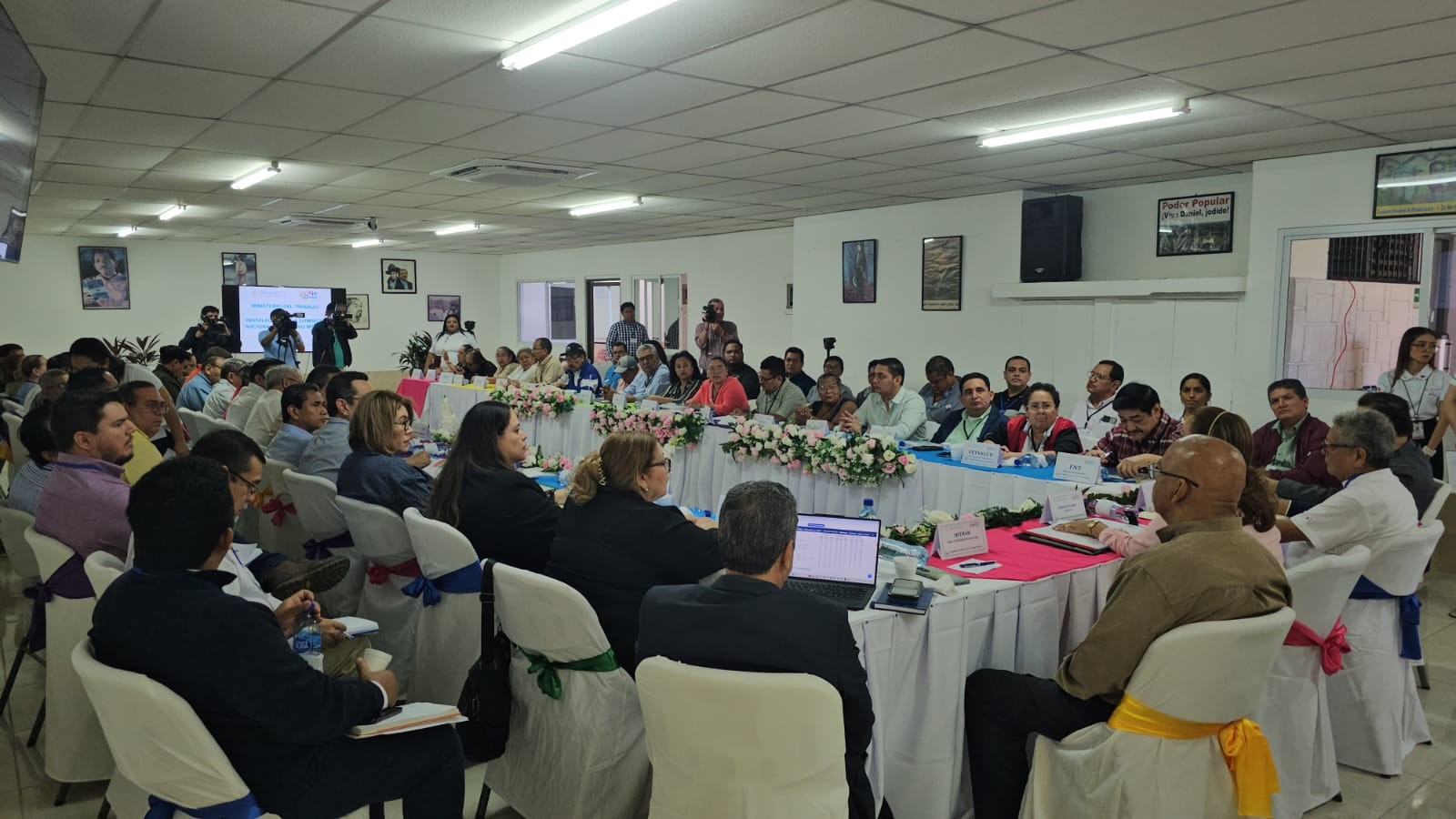 Instalan mesa del salario mínimo donde negociaciones priorizarán el interés del trabajador y la competitividad nacional