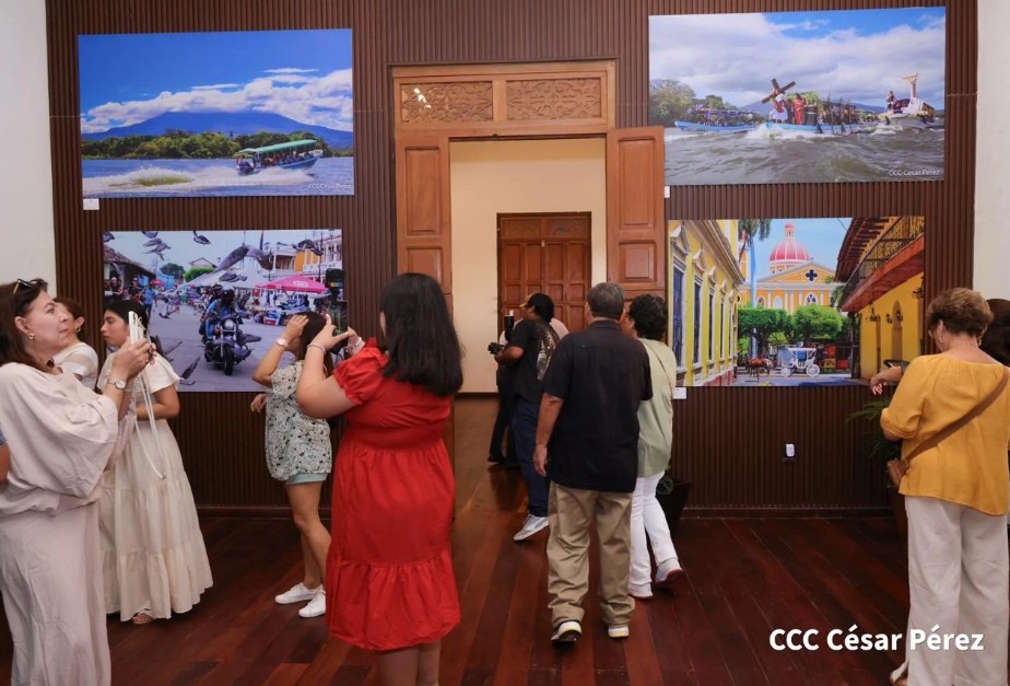 Granada exhibe su riqueza patrimonial en la primera exposición fotográfica de la ciudad colonial