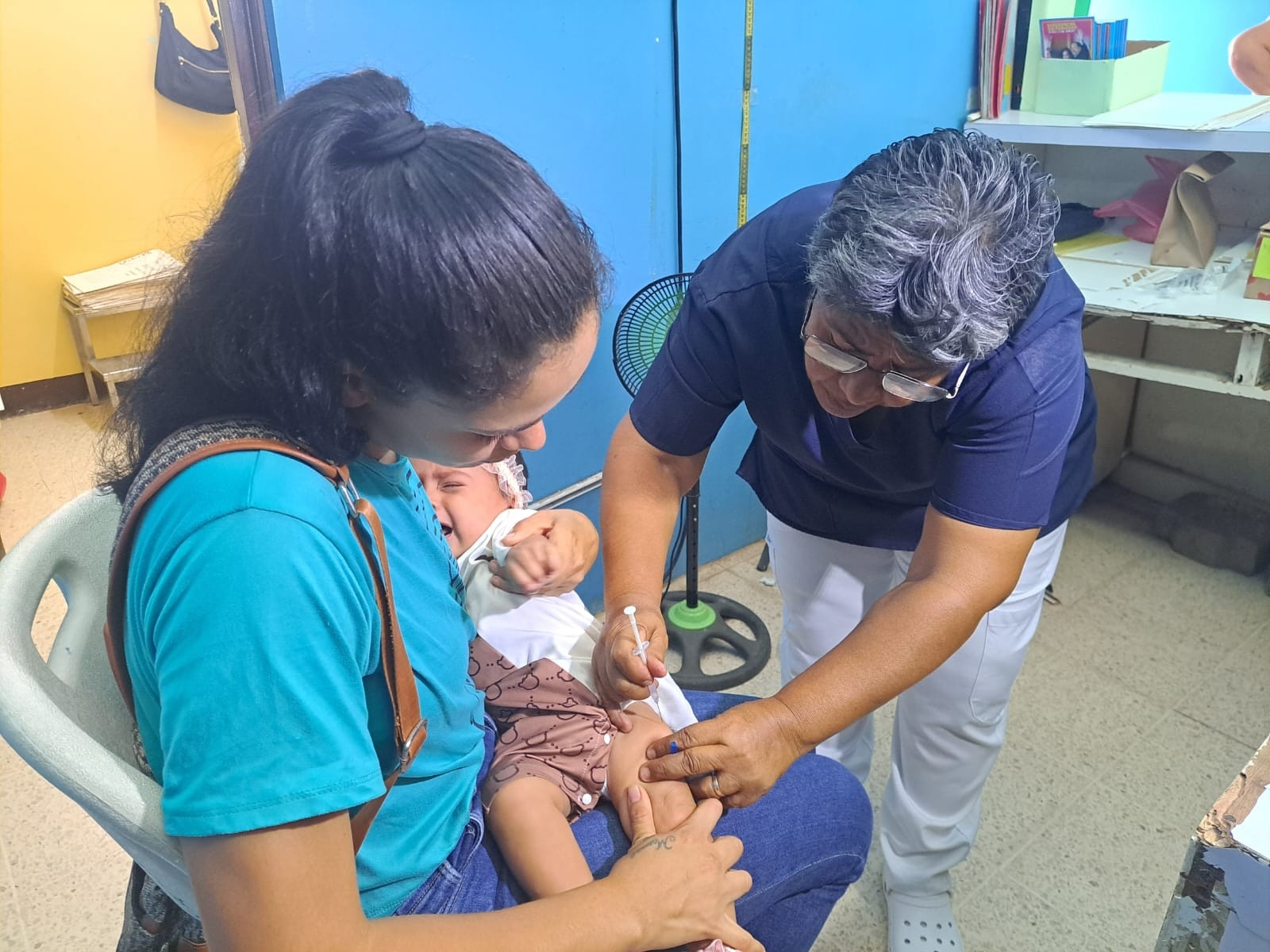 Brigadistas de Salud recorren barrios de Managua con jornadas de inmunización y fumigación