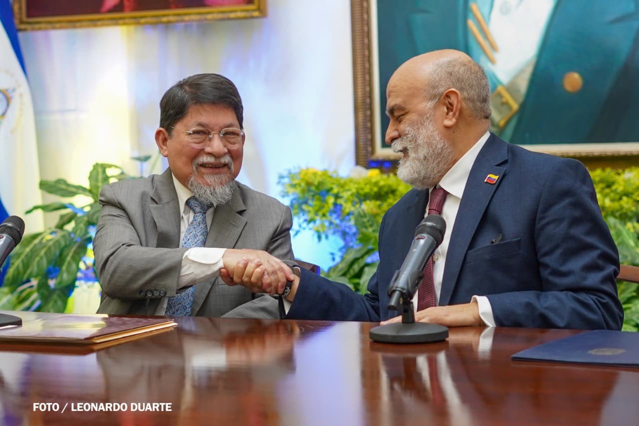 Venezuela acredita a su nuevo embajador en Nicaragua, reiterando hermandad y solidaridad