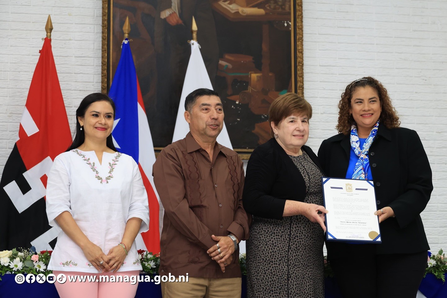 Hija del pastor Yiye Ávila es nombrada Huésped Distinguida de Managua