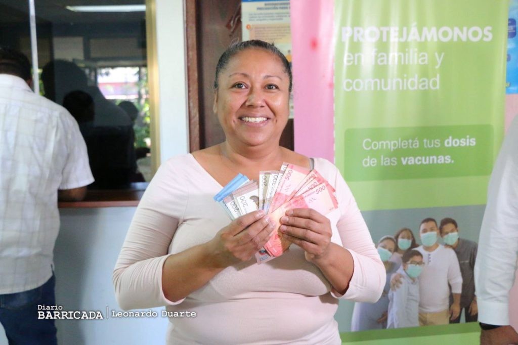 Adelantan pago de salario de mayo a 128 mil servidores públicos