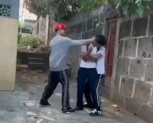 Adolescentes puestos a la orden de la justicia por ataque a estudiante en Villa Libertad