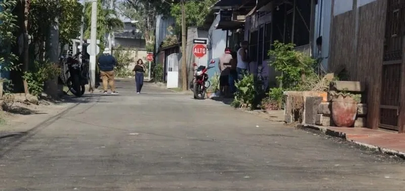 Mejoran las calles en el barrio Jorge Cassaly